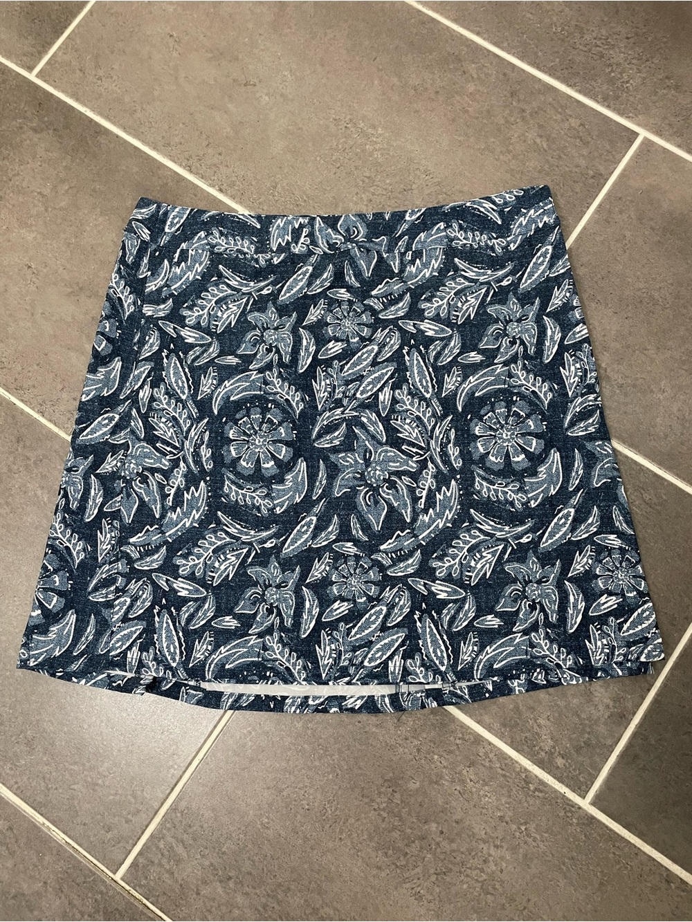 RipSkirt Hawaii Length 2 skirt with pockets size Large
